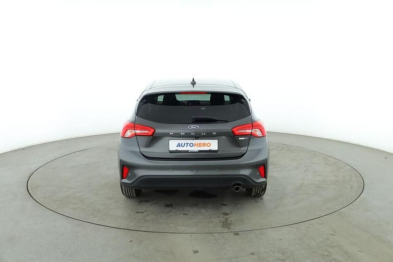 Gebraucht Ford Focus Cool & Connect 125 PS (91 kW) 2021 Grau Limousine