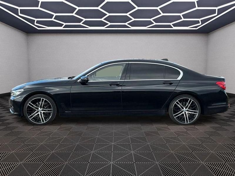 Gebraucht BMW 750 Performance 400 PS (294 kW) 2018 Schwarz Limousine
