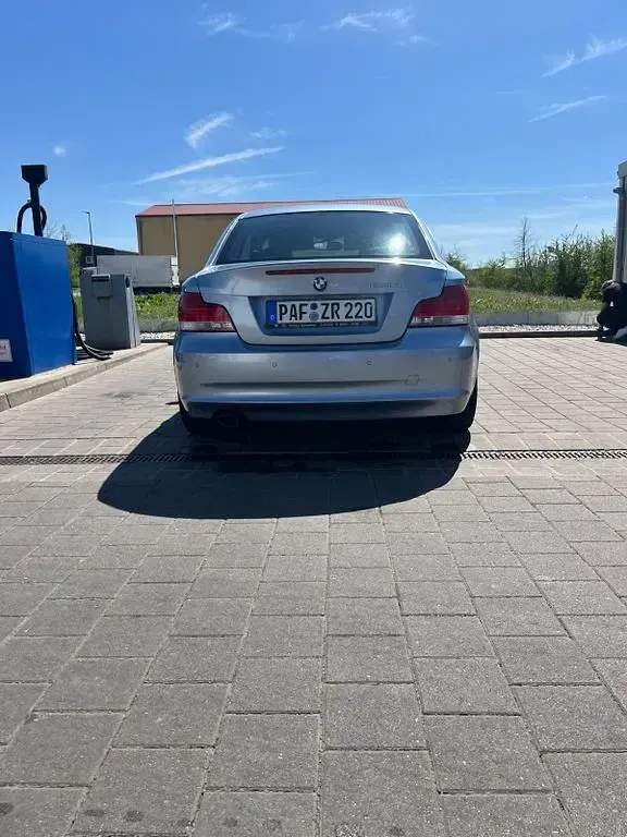 Gebraucht BMW 123 Coupé Sport Line 204 PS (150 kW) 2009 Silber Coupé