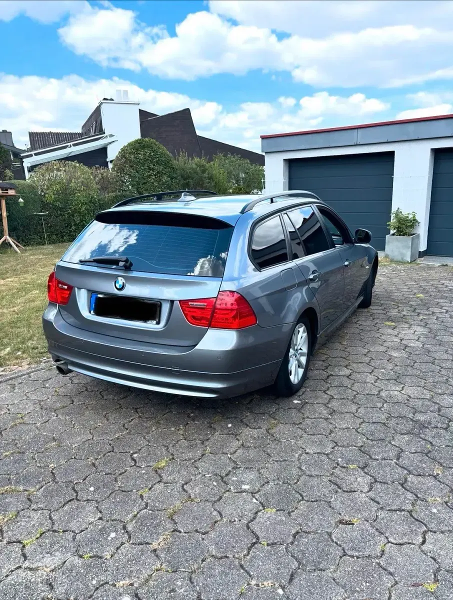 Używany BMW 320 170 KM (125 kW) 2009 Szary Kombi