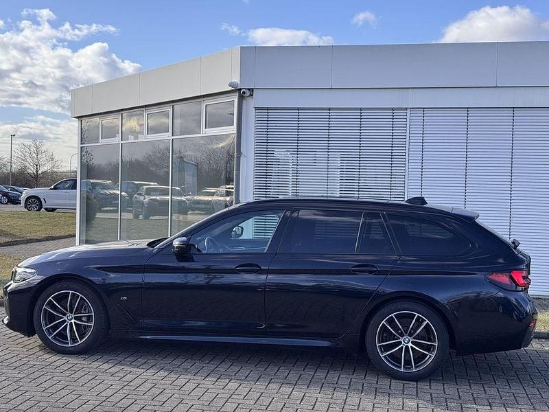 Gebraucht BMW 530 M Sport 286 PS (210 kW) 2022 Schwarz Kombi