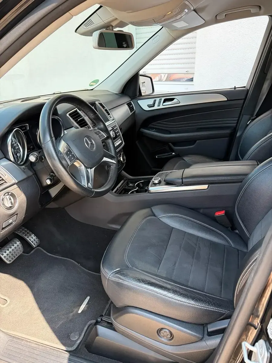 Gebraucht Mercedes ML350 258 PS (189 kW) 2013 Schwarz SUV
