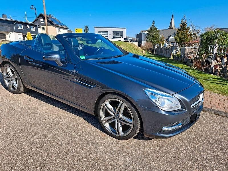 Gebraucht Mercedes SLK200 184 PS (135 kW) 2012 Grau Cabrio
