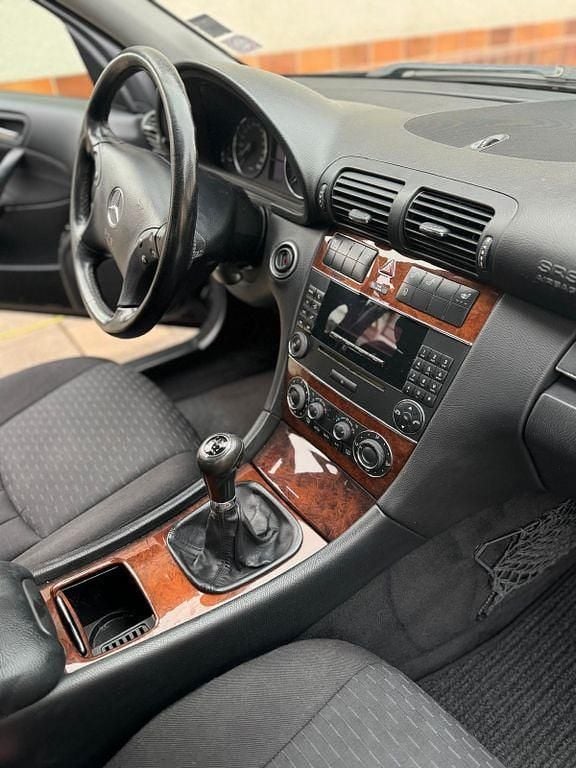 Gebraucht Mercedes C200 Classic 122 PS (89 kW) 2006 Schwarz Limousine