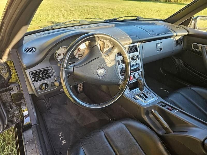 Gebraucht Mercedes SLK230 197 PS (144 kW) 2003 Schwarz Cabrio