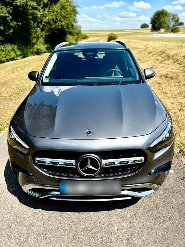 Grau Gebraucht 2023 Mercedes GLA250 SUV | 36.000 € (Superpreis) - Bild 1/4