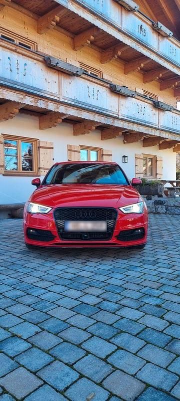Gebraucht Audi A3 S-Line 179 PS (131 kW) 2012 Rot Limousine