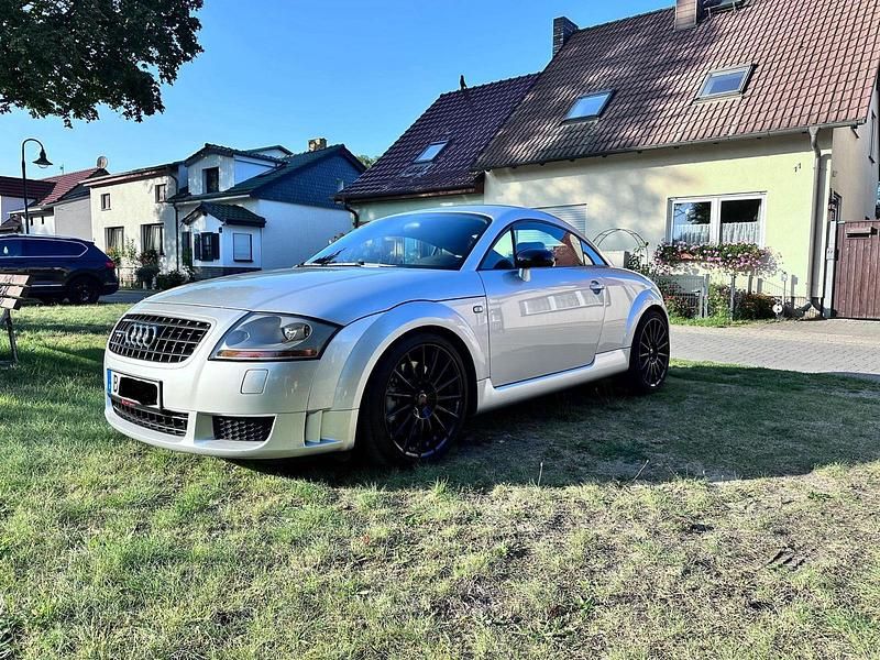 Silber Gebraucht 2004 Audi TT Coupé | 18.000 € - Bild 1/4