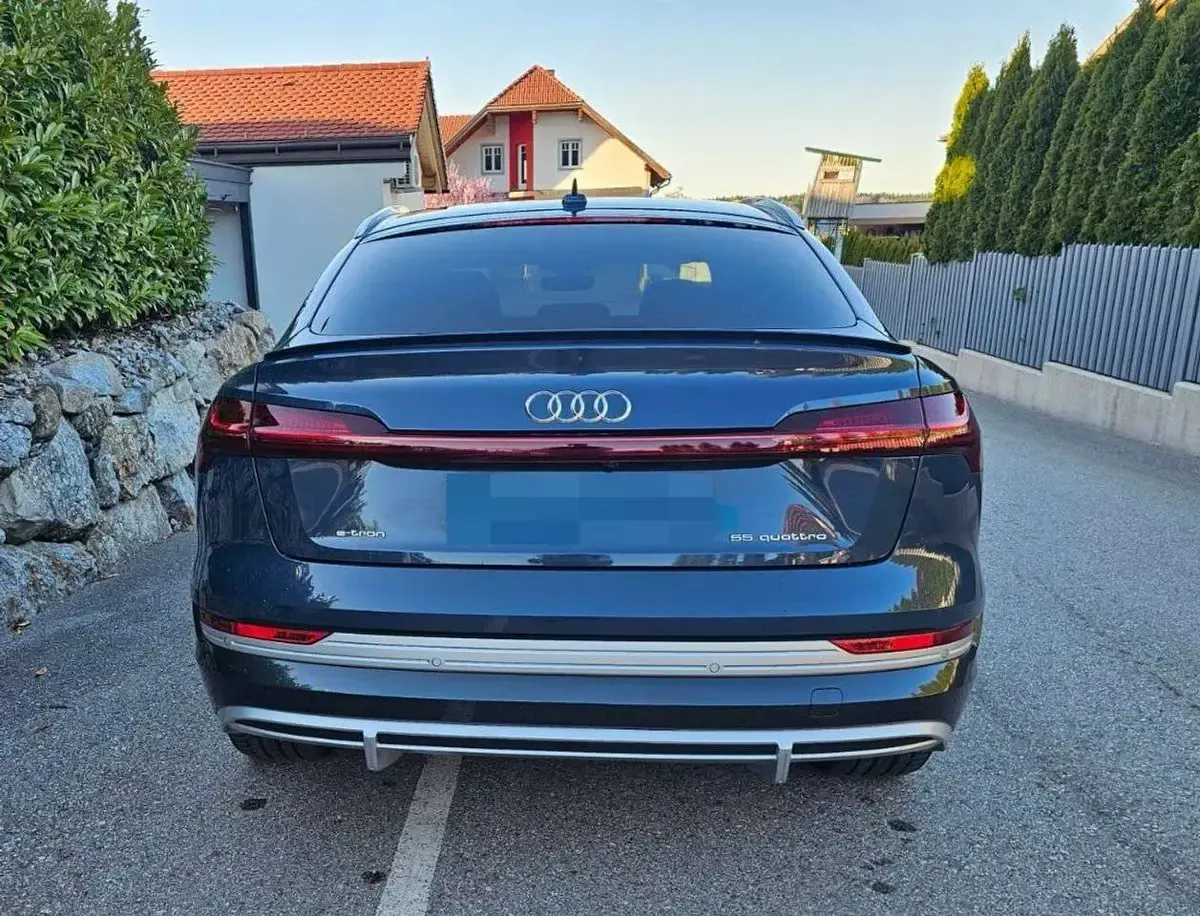 Gebraucht Audi e-tron Sportback Edition .1 300 kW (408 PS) 2020 Blau SUV