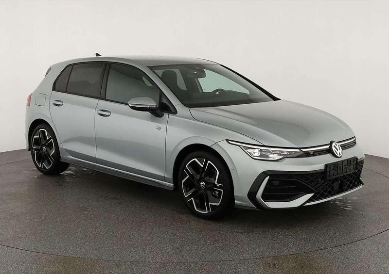 Oyster silver metallic Neu 2025 VW Golf VIII R-line Limousine | 33.595 € (Fairer Preis) - Bild 1/4