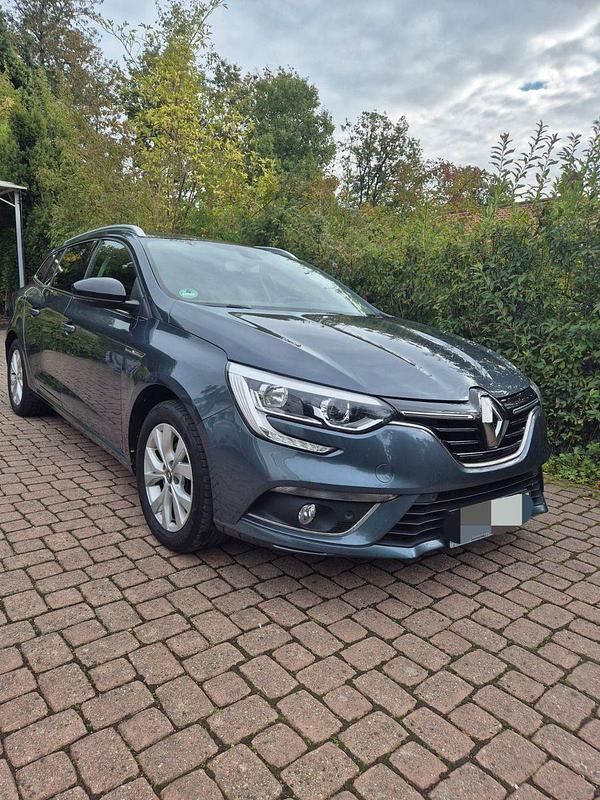 Grau Gebraucht 2019 Renault Mégane GrandTour LIMITED Kombi | 11.500 € (Guter Preis) - Bild 1/4
