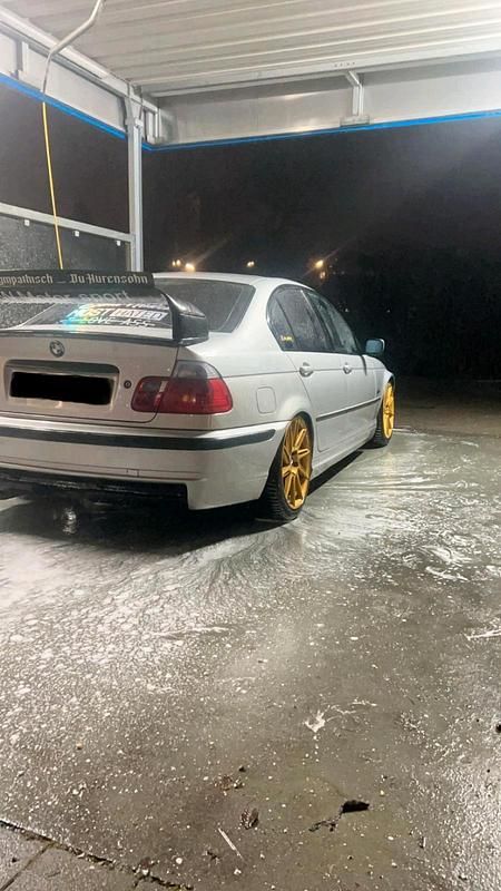 Gebraucht BMW 323 170 PS (125 kW) 2000 Silber Limousine