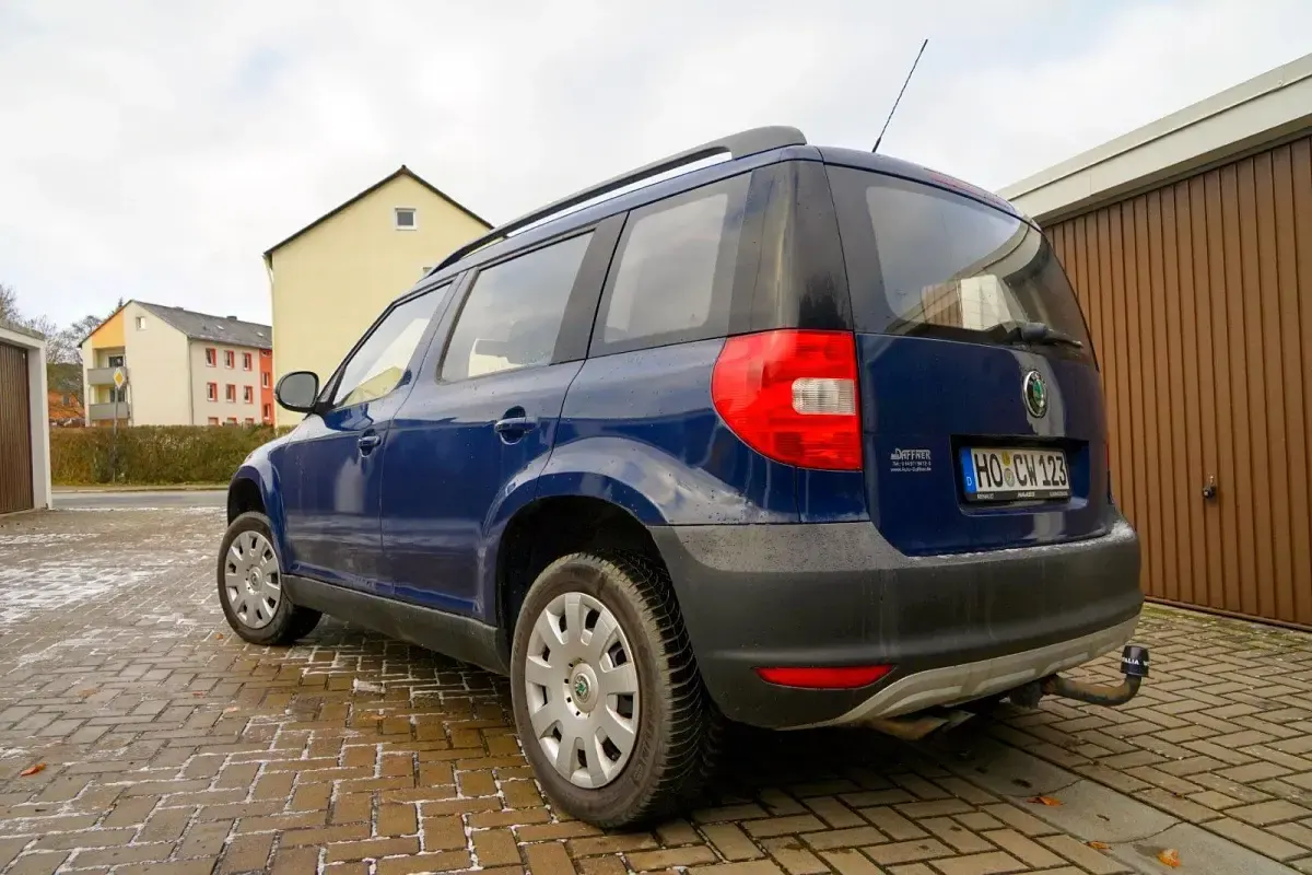 Gebraucht Skoda Yeti 105 PS (77 kW) 2011 Blau SUV