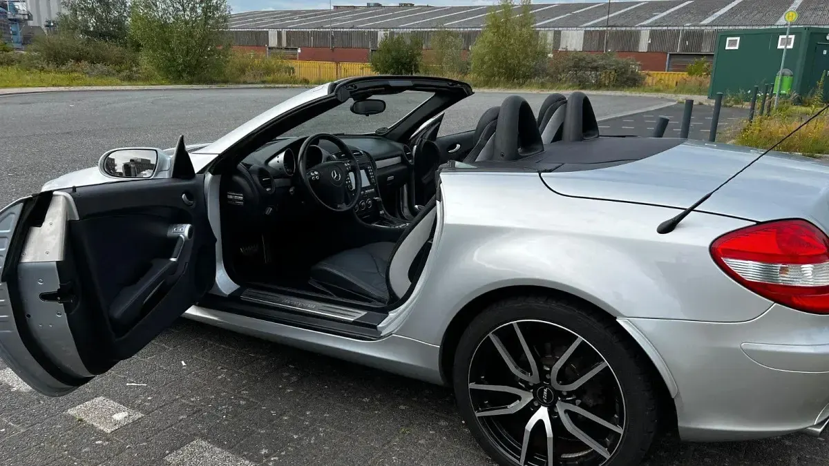 Gebraucht Mercedes SLK200 163 PS (119 kW) 2007 Silber Cabrio
