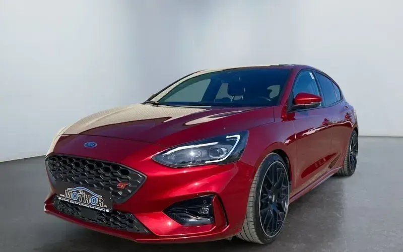 Używany Ford Focus ST 280 KM (205 kW) 2020 Czerwony Sedan/Limuzyna