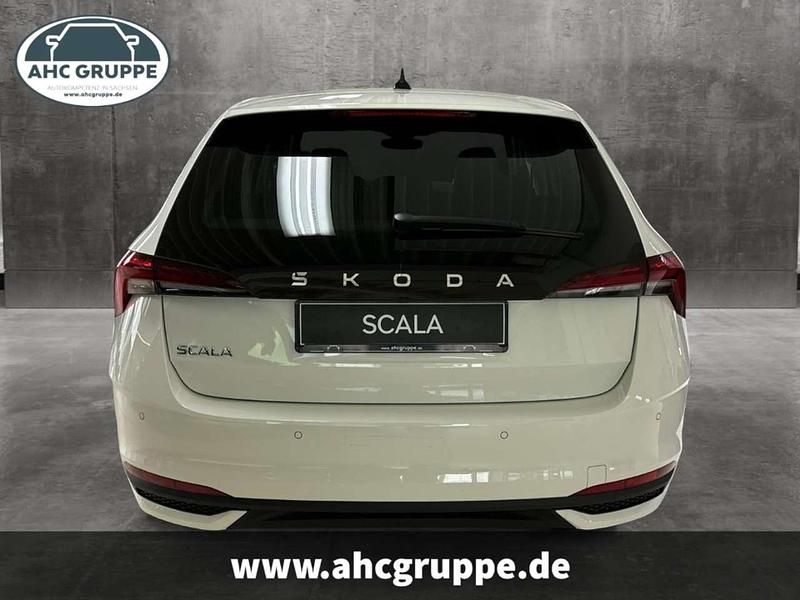Gebraucht Skoda Scala Selection 95 PS (69 kW) 2024 Weiss Kleinwagen