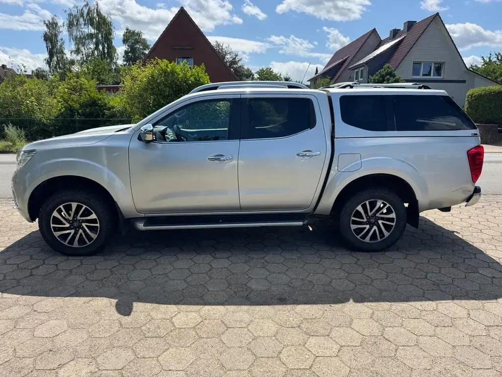 Gebraucht Nissan Navara 360º 190 PS (139 kW) 2016 Grau Pickup