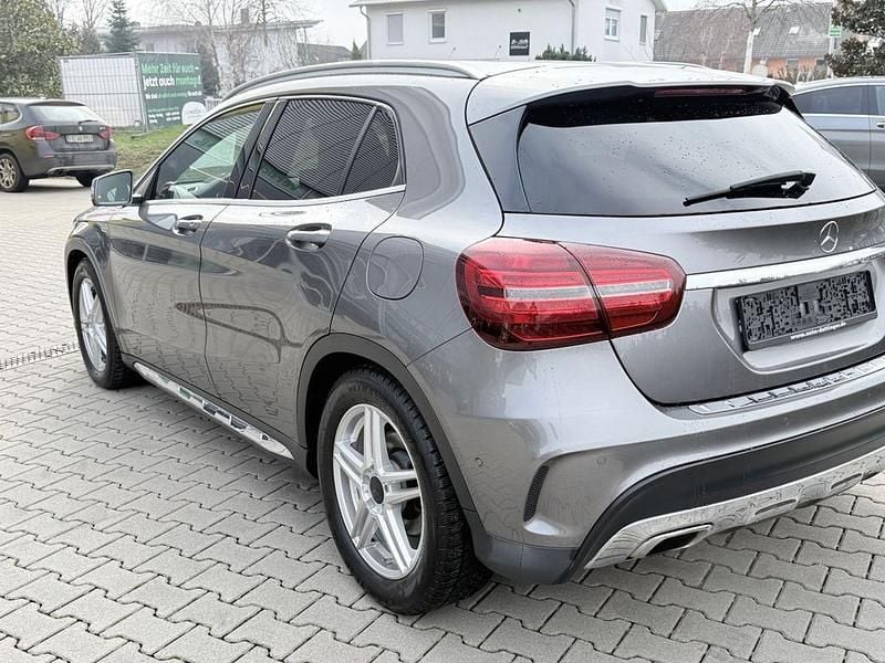 Gebraucht Mercedes GLA250 AMG 211 PS (155 kW) 2017 Grau SUV