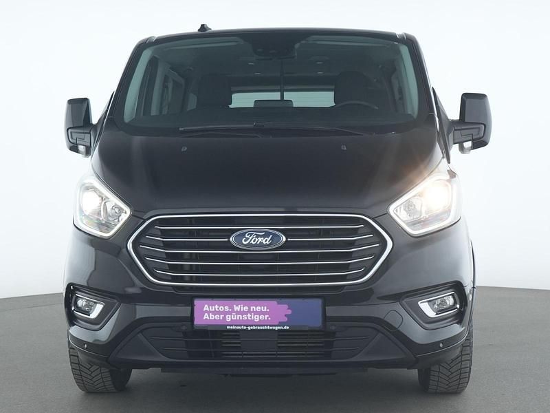 Gebraucht Ford Tourneo Titanium 131 PS (96 kW) 2021 Obsidian schwarz Van / Kleinbus