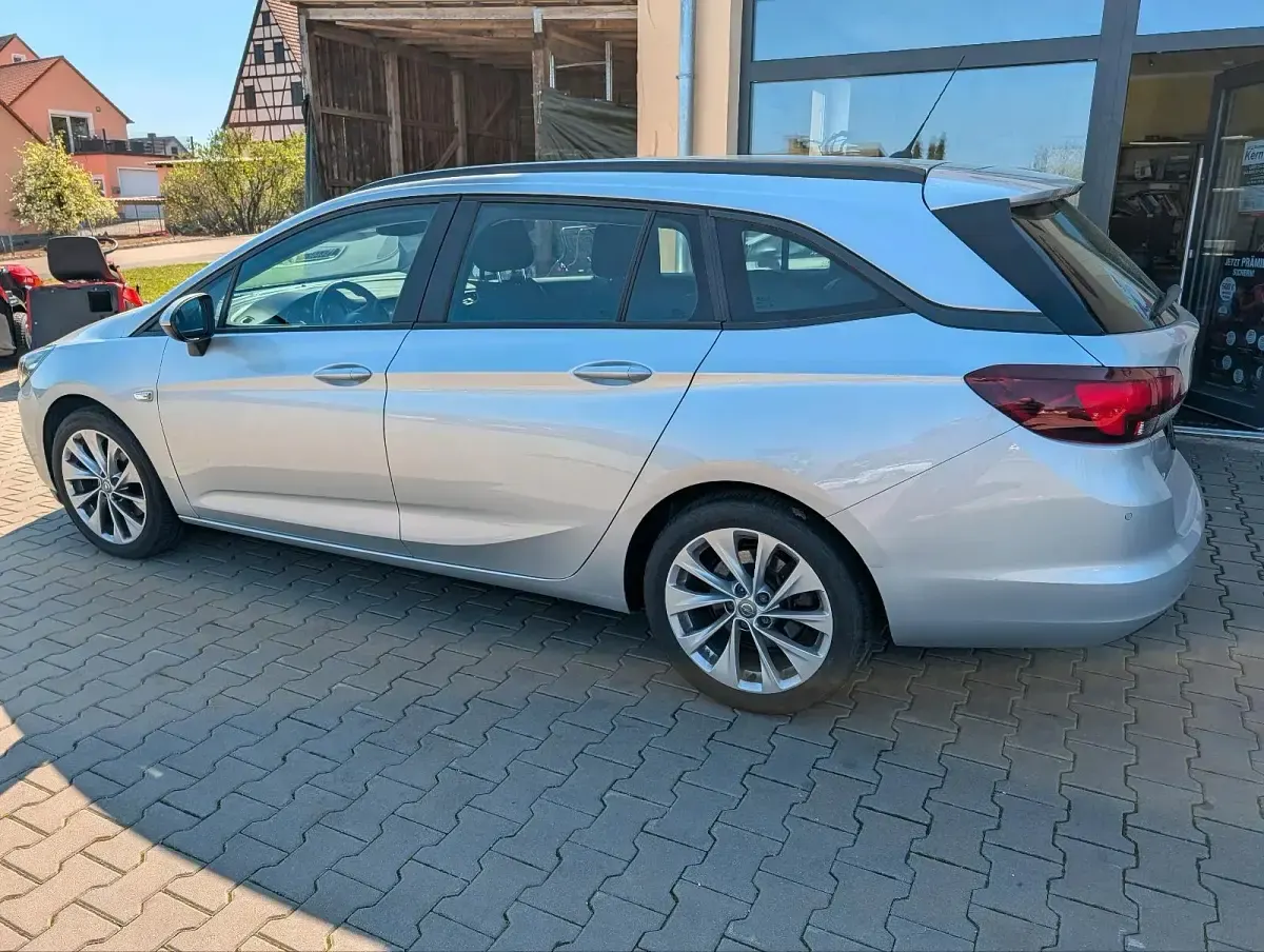 Gebraucht Opel Astra 110 PS (80 kW) 2016 Silber Kombi