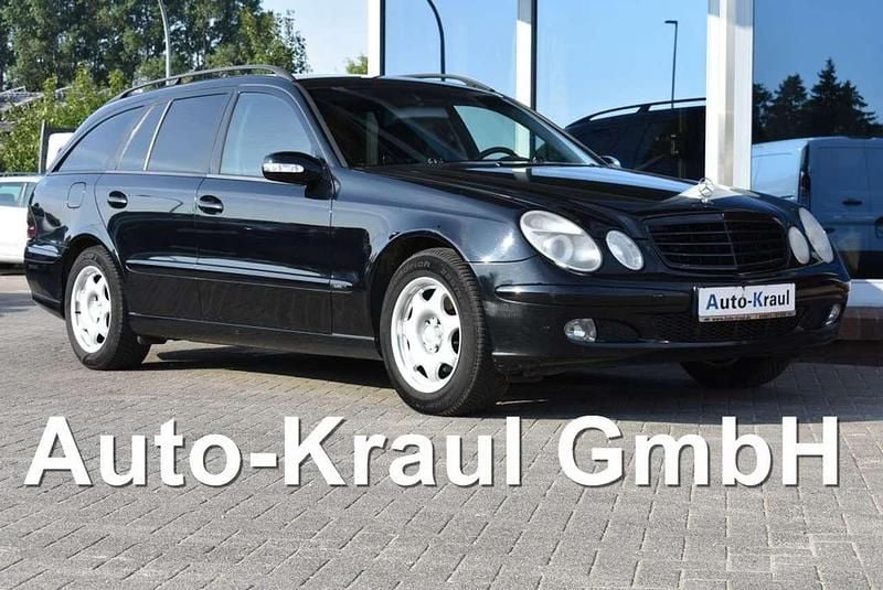 Gebraucht Mercedes E200 Classic 163 PS (119 kW) 2004 Schwarz Kombi