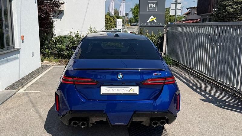 Neu BMW M5 Performance 585 PS (430 kW) 2026 Blau Limousine