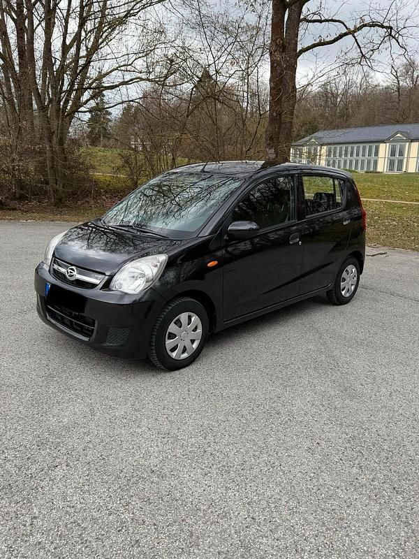 Gebraucht Daihatsu Cuore 69 PS (50 kW) 2008 Schwarz Kleinwagen