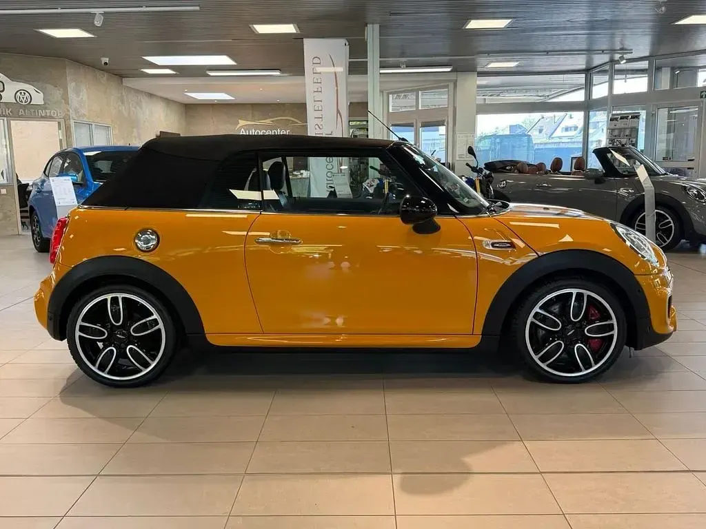 Gebraucht Mini John Cooper Works Cabriolet 231 PS (169 kW) 2017 Volcanic orange uni Cabrio