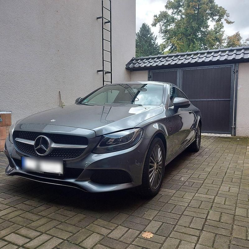 Grau Gebraucht 2016 Mercedes C180 Coupé | 22.999 € (Etwas zu teuer) - Bild 1/4