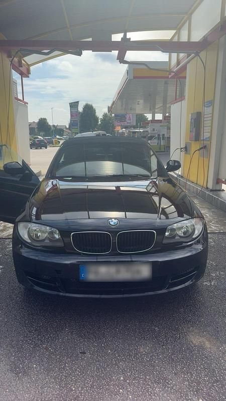 Schwarz Gebraucht 2009 BMW 118 Cabriolet Cabrio | 9.000 € (Etwas zu teuer) - Bild 1/4