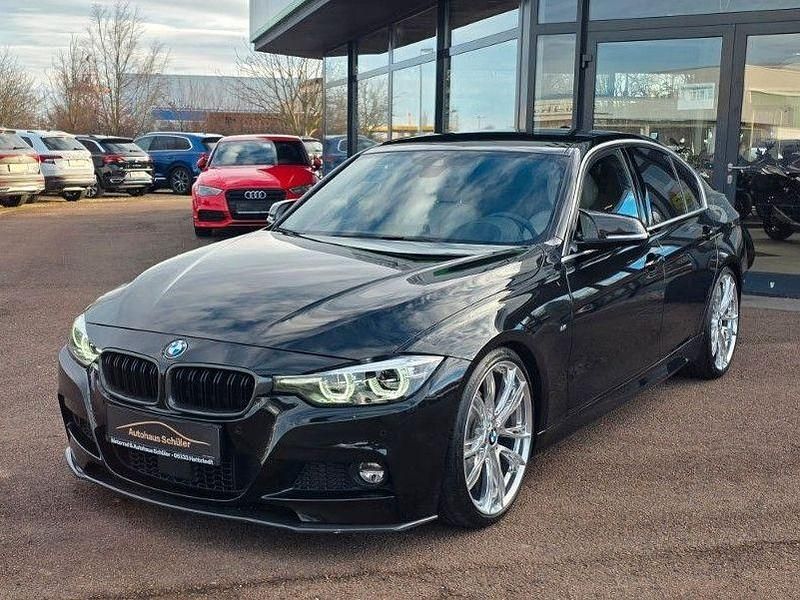 Schwarz Gebraucht 2018 BMW 330 M Sport Limousine | 28.550 € (Etwas zu teuer) - Bild 1/4