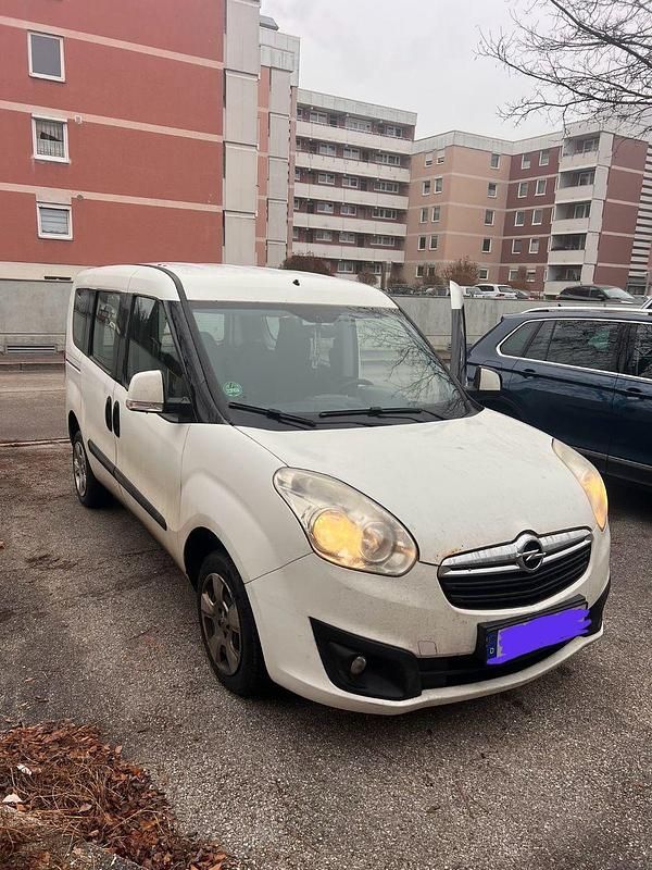 Gebraucht Opel Combo 105 PS (77 kW) 2013 Weiß Van / Kleinbus
