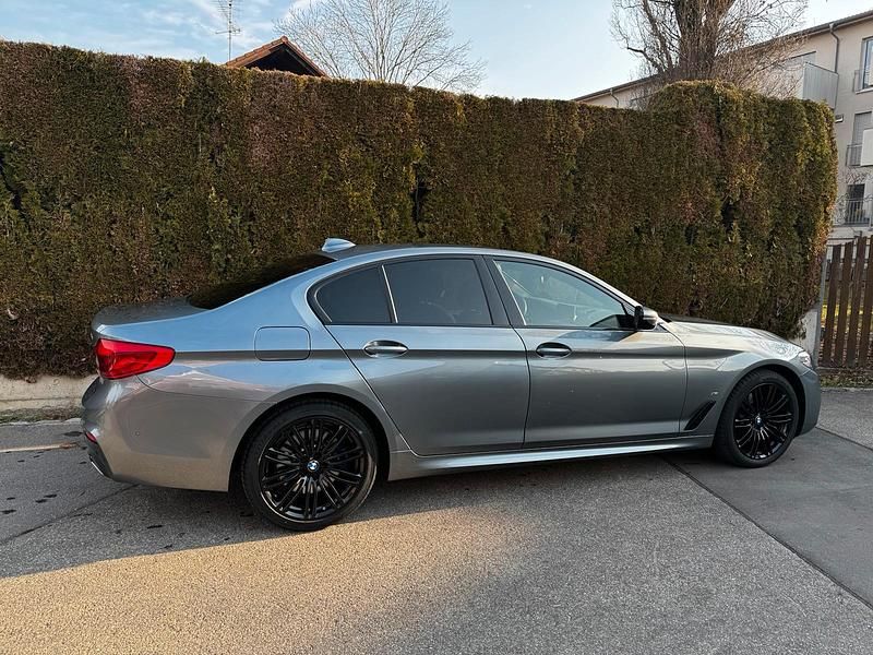 Gebraucht BMW 530e iPerformance 252 PS (185 kW) 2019 Grau Limousine