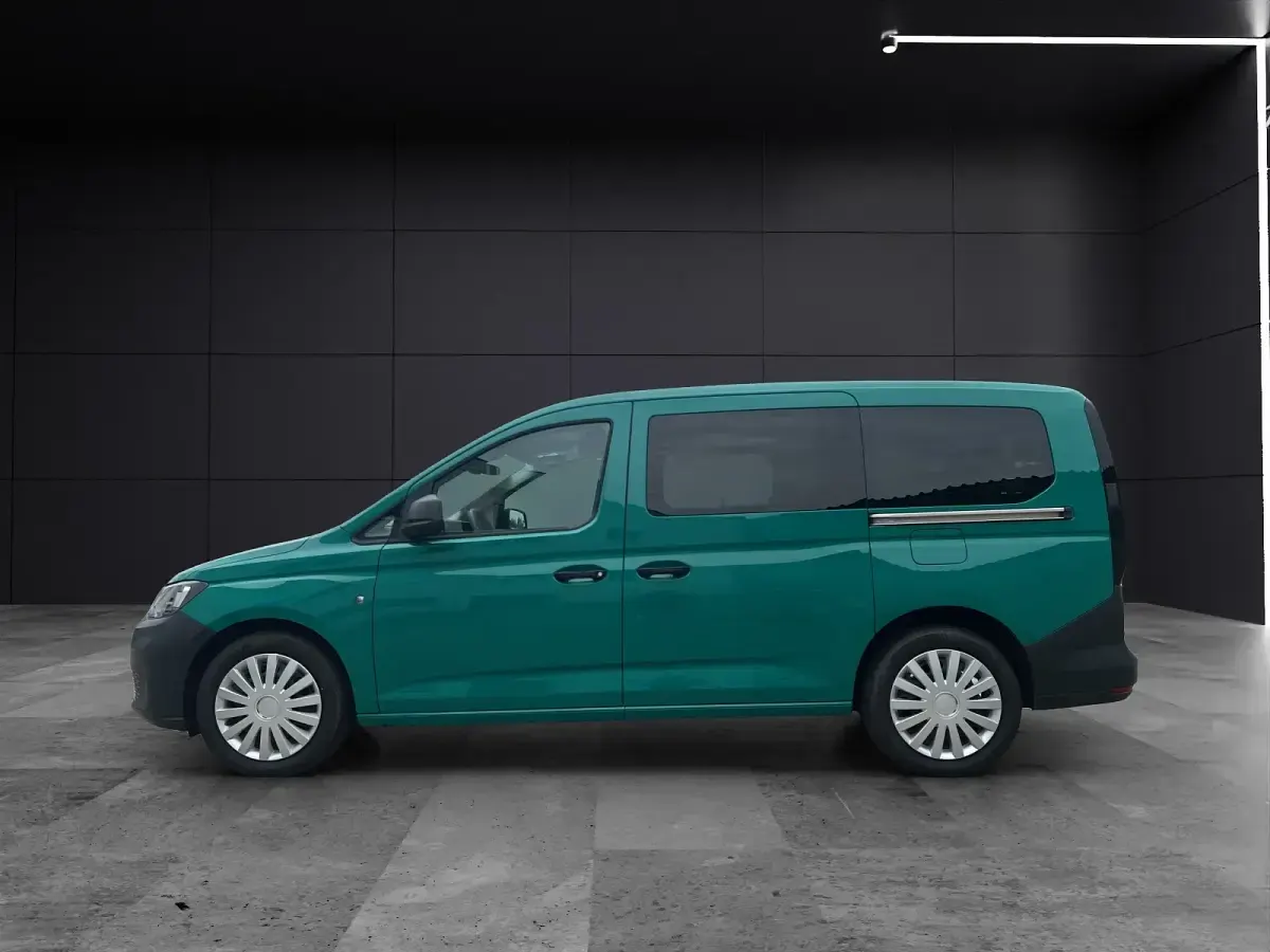 Gebraucht VW Caddy Maxi Basis 102 PS (75 kW) 2022 Friesengrün Van / Kleinbus