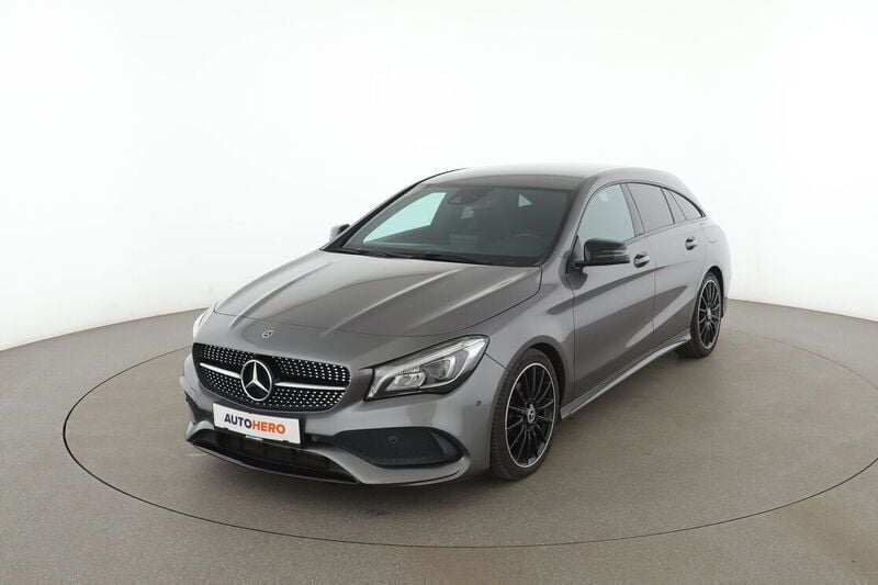Grau Gebraucht 2019 Mercedes CLA200 Shooting Brake AMG line Kombi | 23.530 € (Fairer Preis) - Bild 1/4