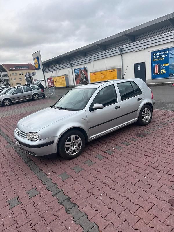 Gebraucht VW Golf IV 75 PS (55 kW) 2001 Silber Kleinwagen