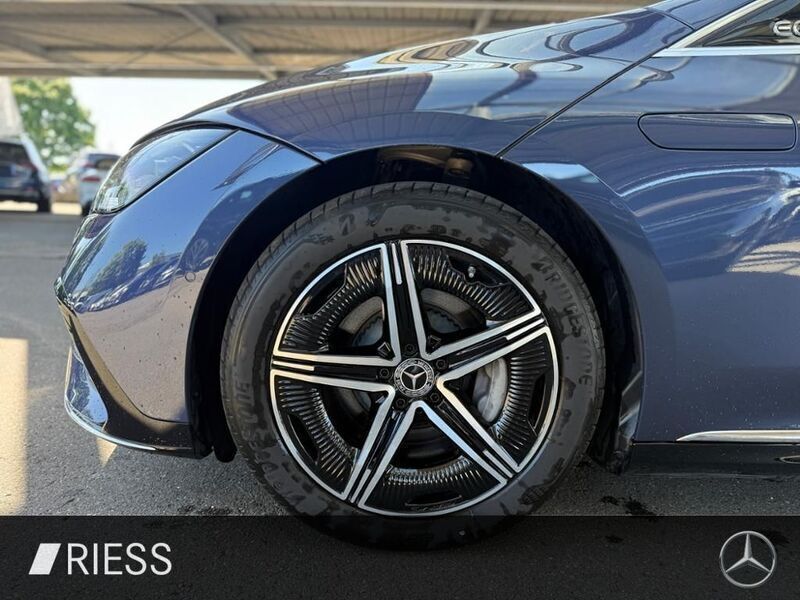 Gebraucht Mercedes EQE500 AMG 300 kW (408 PS) 2024 Blau Limousine