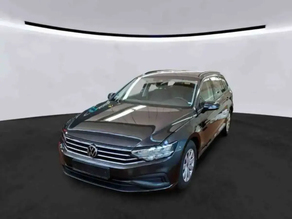 Gebraucht VW Passat Conceptline 122 PS (89 kW) 2023 Grau Kombi