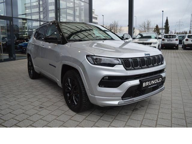 {"label" => "silver", "value" => "silver"} Gebraucht 2022 Jeep Compass SUV | 33.900 € - Bild 1/4