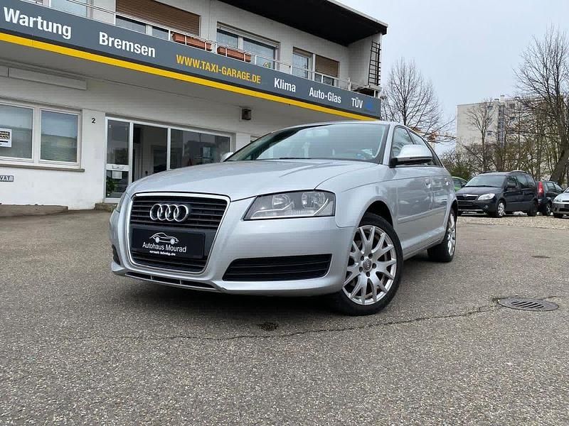 Gebraucht Audi A3 Attraction 125 PS (91 kW) 2010 Silber Kleinwagen
