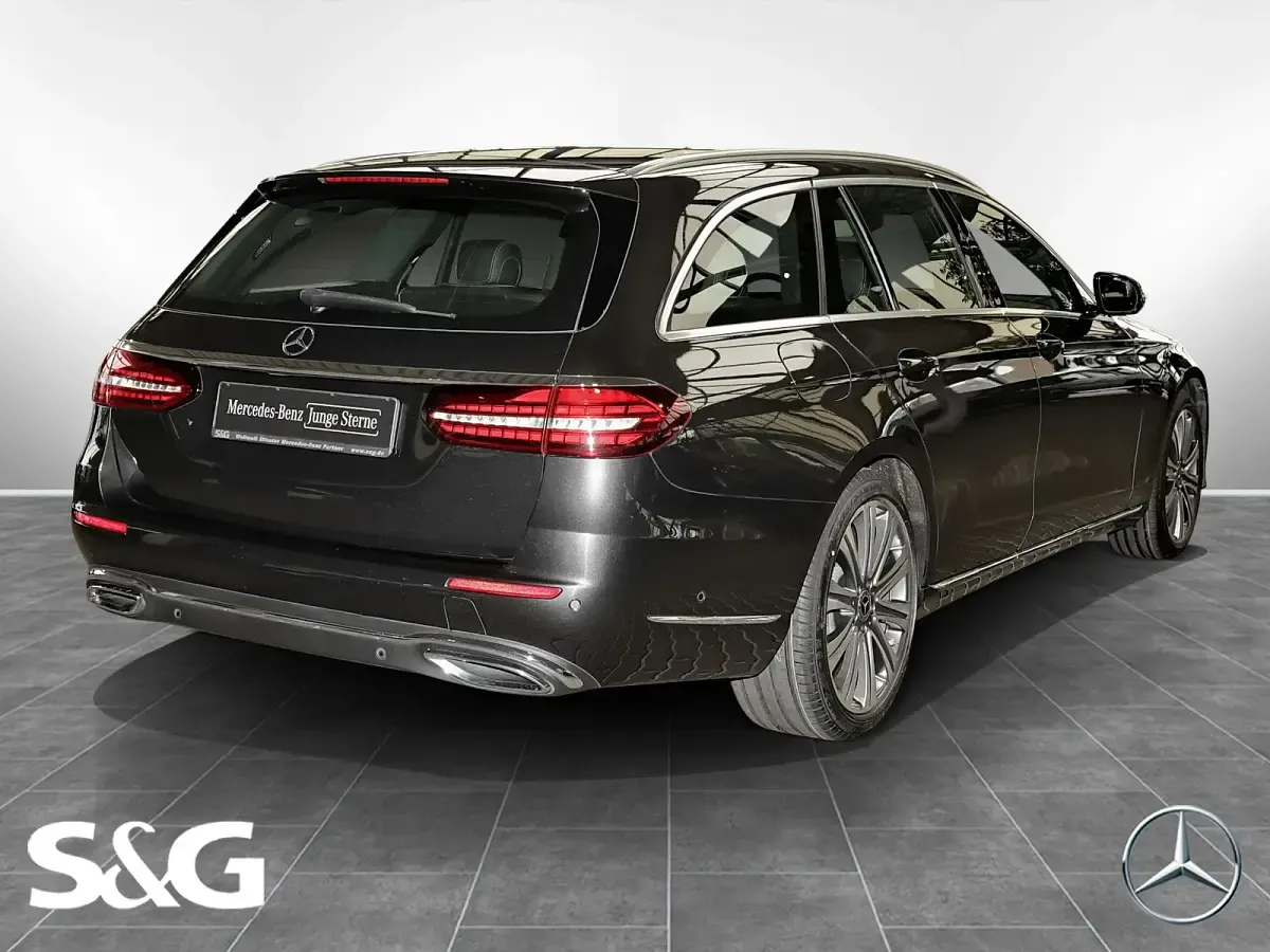 Gebraucht Mercedes E300 Exclusive 265 PS (194 kW) 2021 Metalliclack graphitgrau Kombi