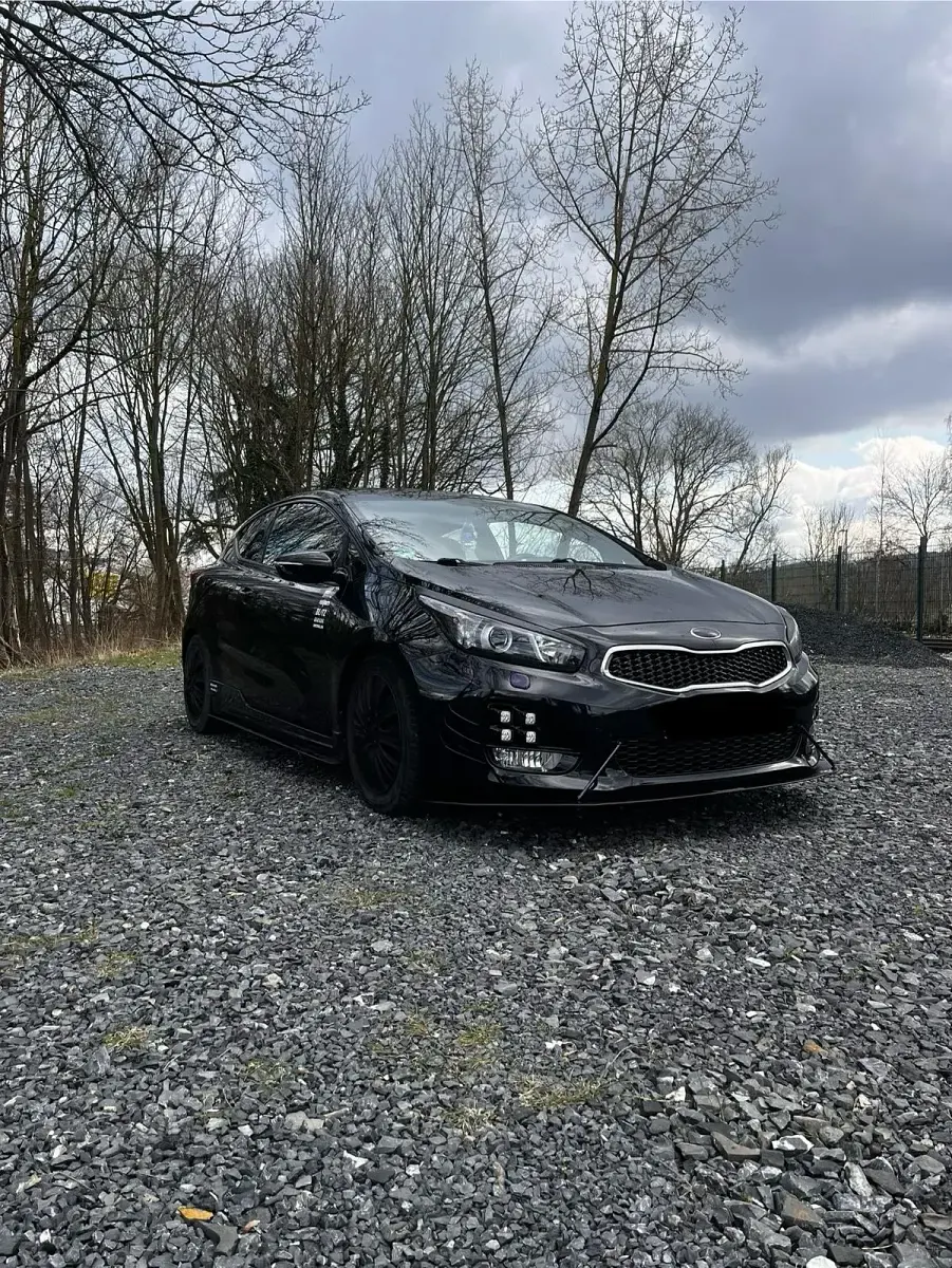 Gebraucht Kia Ceed Turbo 120 PS (88 kW) 2017 Schwarz Kleinwagen