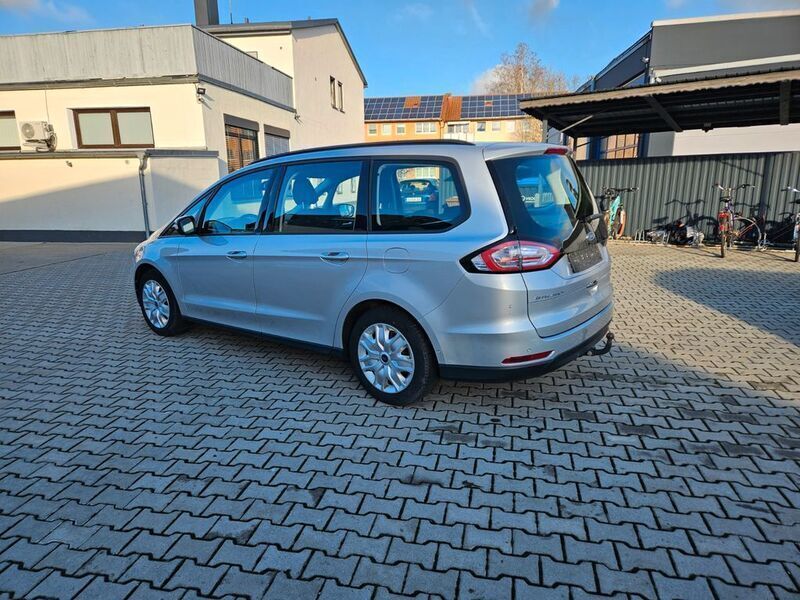 Gebraucht Ford Galaxy Trend 160 PS (117 kW) 2017 Silber Van / Kleinbus