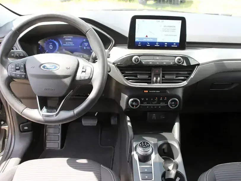 Gebraucht Ford Kuga Titanium 225 PS (165 kW) 2022 Grau (metallic) SUV