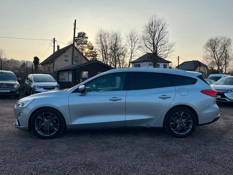 Gebraucht Ford Focus 120 PS (88 kW) 2019 Silber Kombi