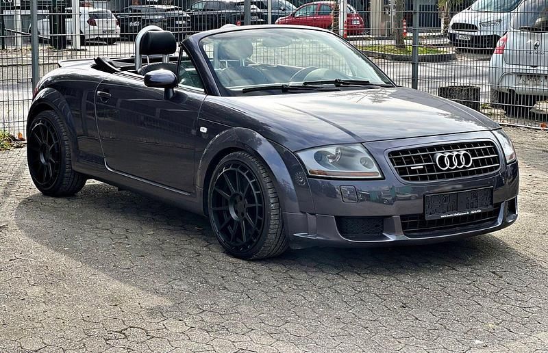 Grau Gebraucht 2005 Audi TT Roadster Cabrio | 12.999 € (Guter Preis) - Bild 1/4