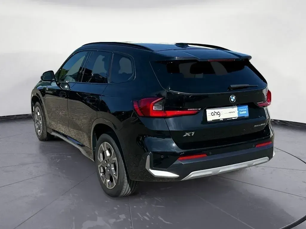 Gebraucht BMW X1 Sport Line 150 PS (110 kW) 2022 Schwarz SUV