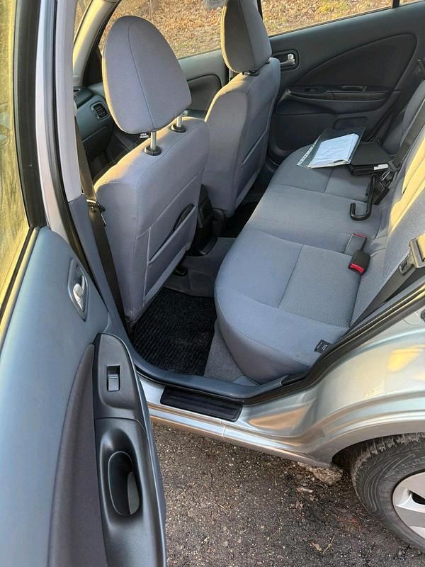 Gebraucht Nissan Almera 98 PS (72 kW) 2004 Grau Kleinwagen