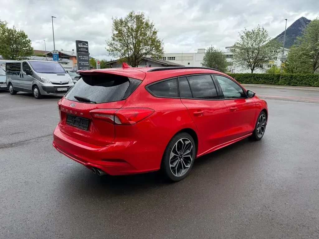 Brugt Ford Focus ST-Line 182 HK (133 kW) 2019 Rød Sedan