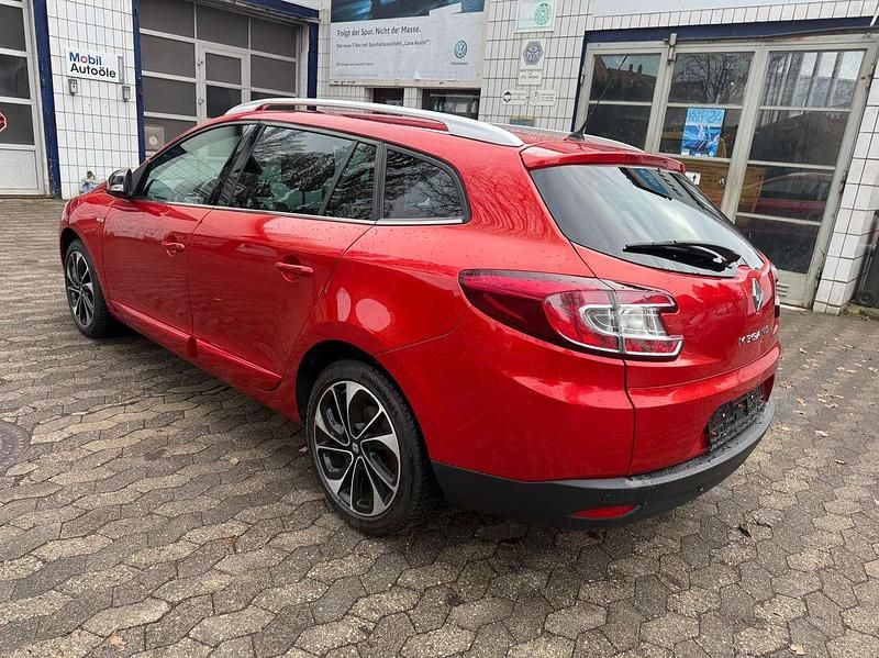 Gebraucht Renault Mégane GrandTour 132 PS (97 kW) 2016 Rot Kombi